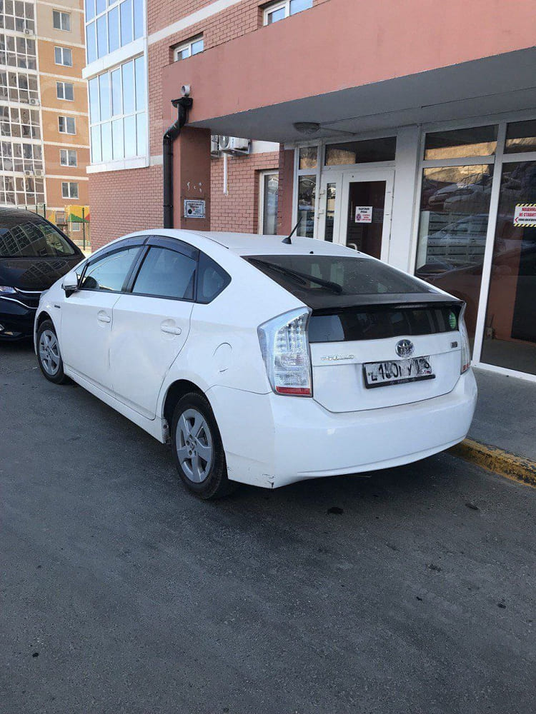 Лифтбек Toyota Prius 2011 года от 784550 руб, Приморский край, Открытый аукцион в открытой форме 